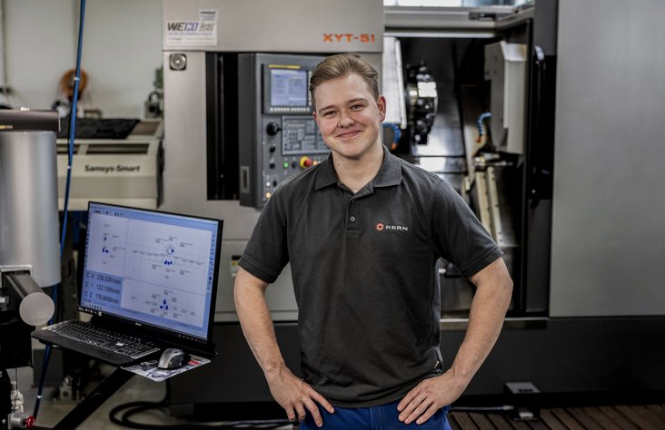 An apprentice at Kern Motion Technology
