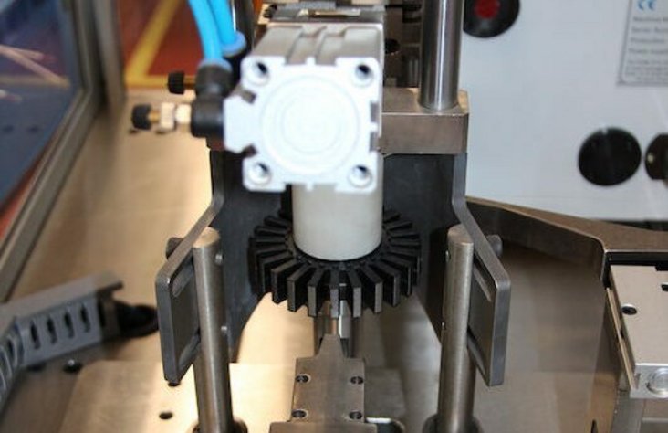 Cropped Nide winding machine at Kern Motion Technology
